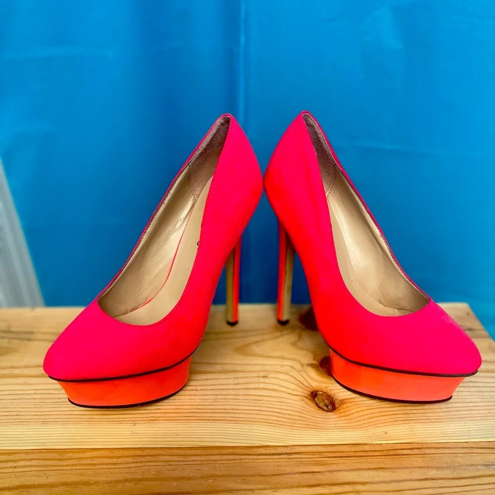 Platforms hot pink size 6